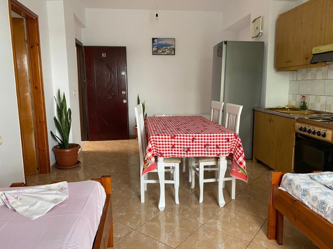 Tulipani Apartments Near Port Sarandë Exterior foto